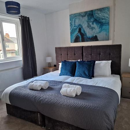Modern 4-Bed House With Garden & Parking Villa Coventry Eksteriør bilde