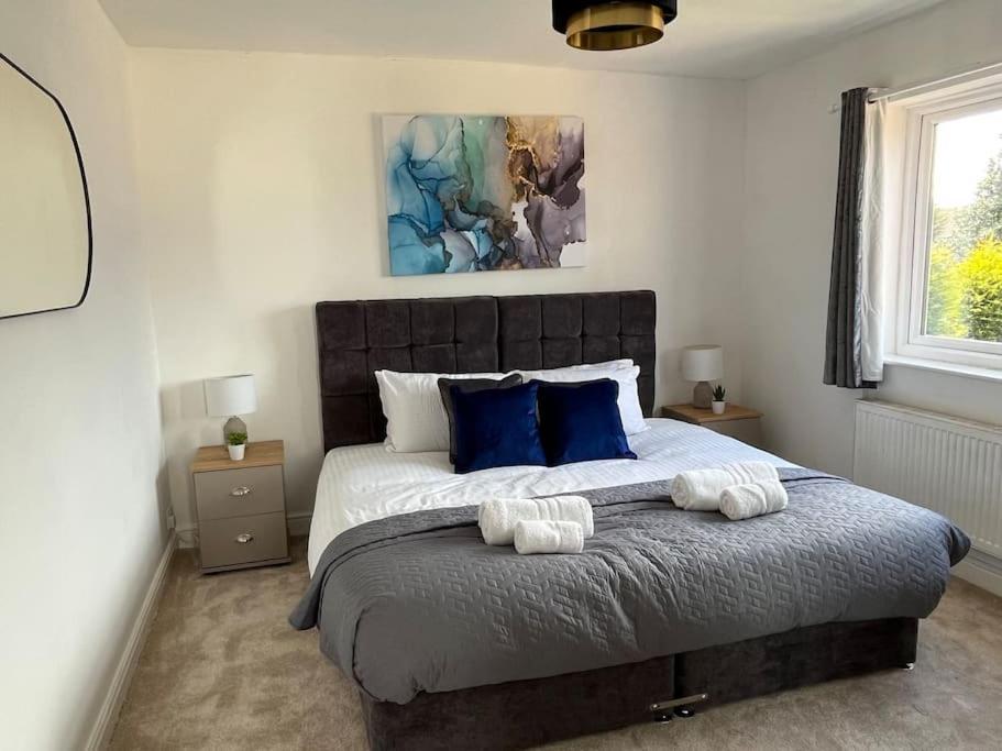 Modern 4-Bed House With Garden & Parking Villa Coventry Eksteriør bilde